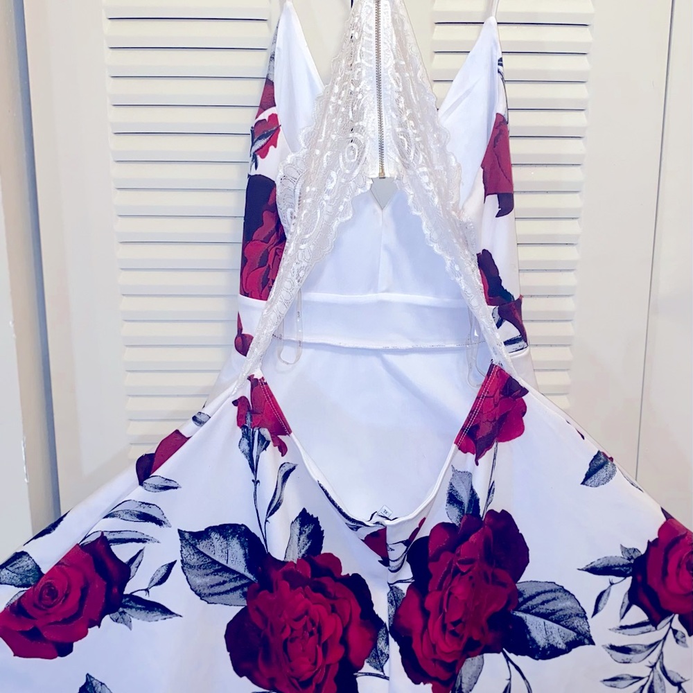Backless A-line Floral Dress - Picture 2 of 2